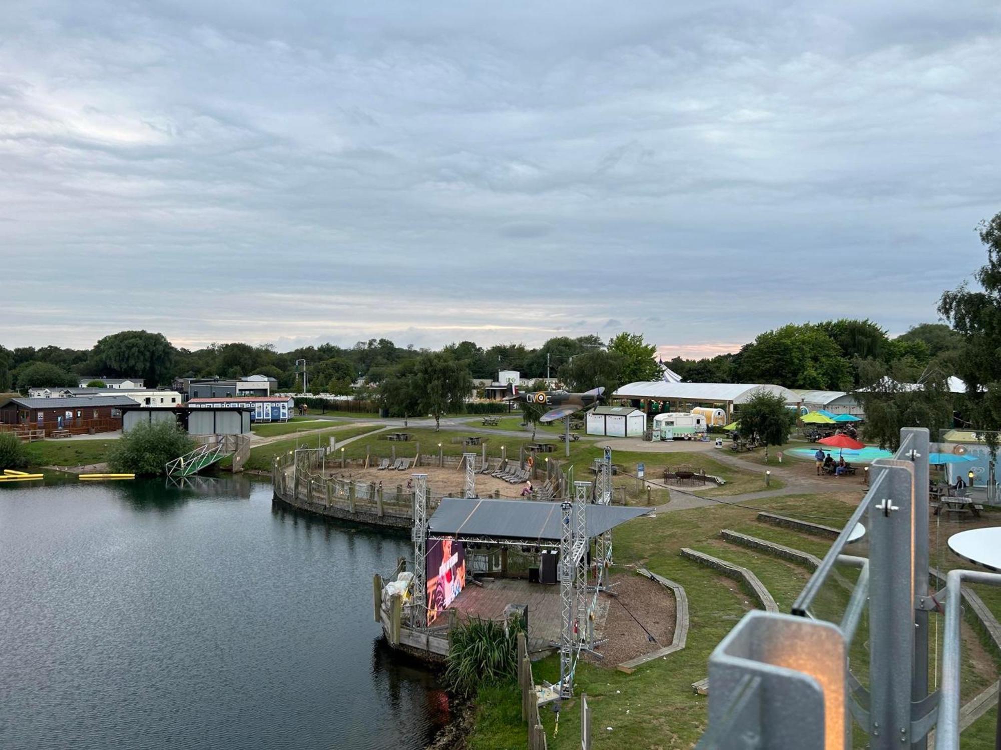 Hot Tub Retreat At Tattershall Lakes Exterior foto